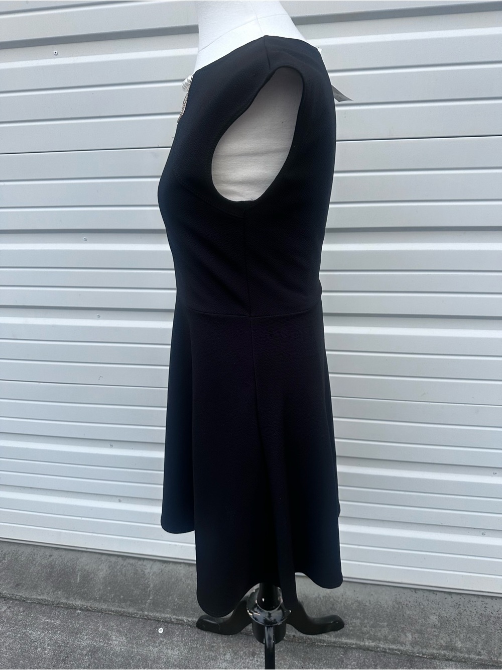 Urban Rose Black Cap-Sleeve Midi Dress with Pearl Chain Accent - Picture 3 of 7